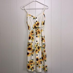Sunflower Dress with Pockets!